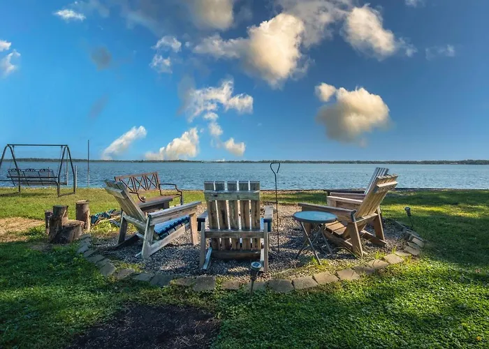 Holiday home The Jackson On Grass Waterfront 2 1 Nautical With Hot Tub Firepit & Year-round Fun *