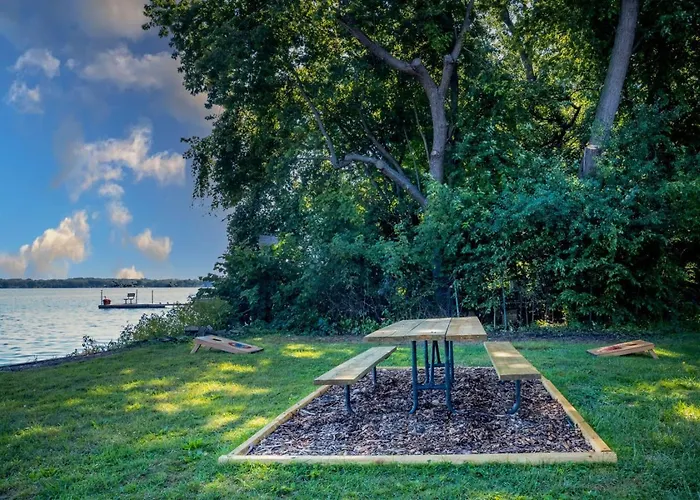 The Jackson On Grass Waterfront 2 1 Nautical With Hot Tub Firepit & Year-round Fun Spring Grove
