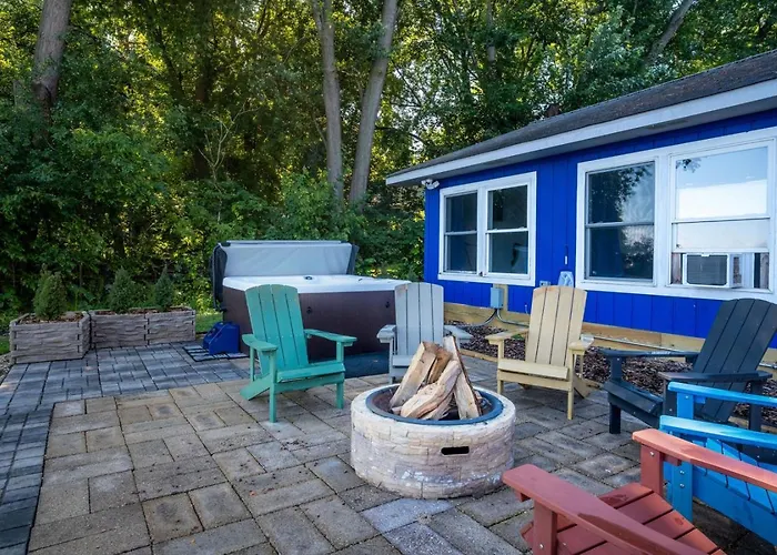 The Jackson On Grass Waterfront 2 1 Nautical With Hot Tub Firepit & Year-round Fun Holiday home *