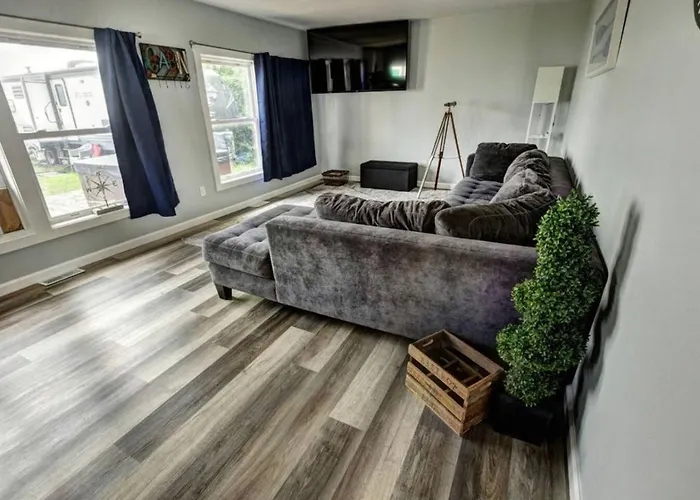 The Jackson On Grass Waterfront 2 1 Nautical With Hot Tub Firepit & Year-round Fun Holiday home Spring Grove