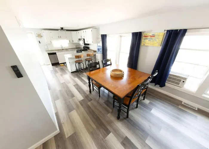 The Jackson On Grass Waterfront 2 1 Nautical With Hot Tub Firepit & Year-round Fun Holiday home *