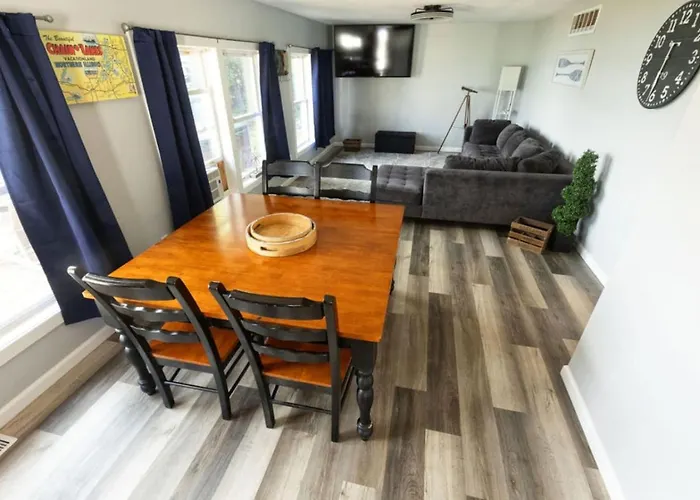 The Jackson On Grass Waterfront 2 1 Nautical With Hot Tub Firepit & Year-round Fun *
